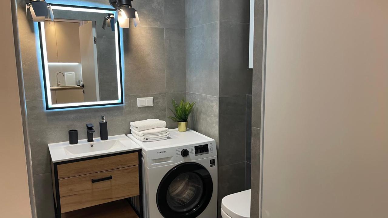 2-Room In New House, Wola Варшава Екстер'єр фото
